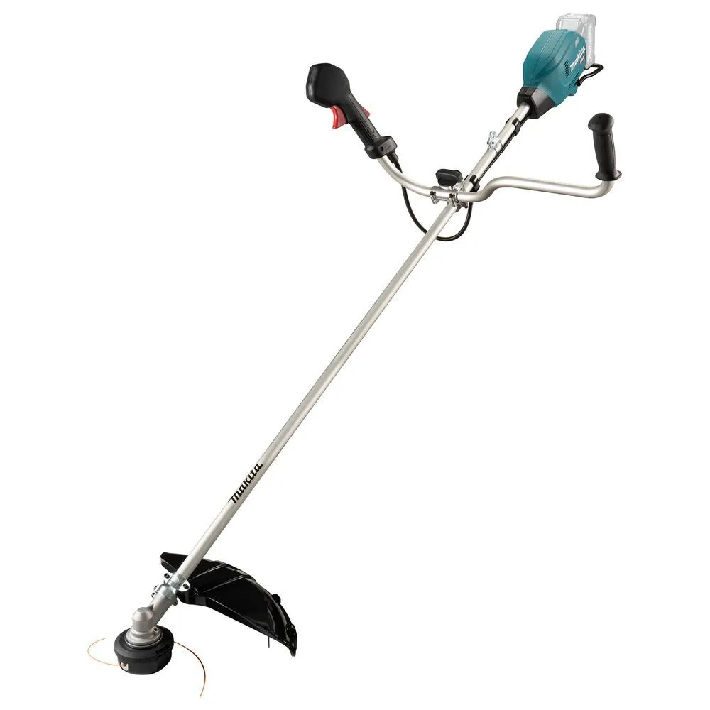 Аккумуляторная травокосилка XGT Makita UR006GZ06