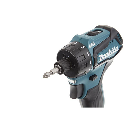 Аккумуляторный шуруповерт Makita DDF083Z