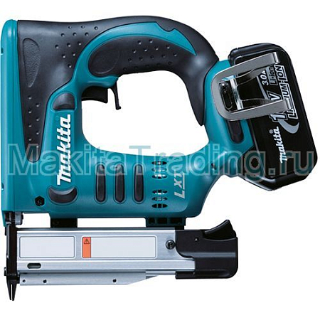 Аккумуляторный гвоздезабиватель Makita DPT351RFE